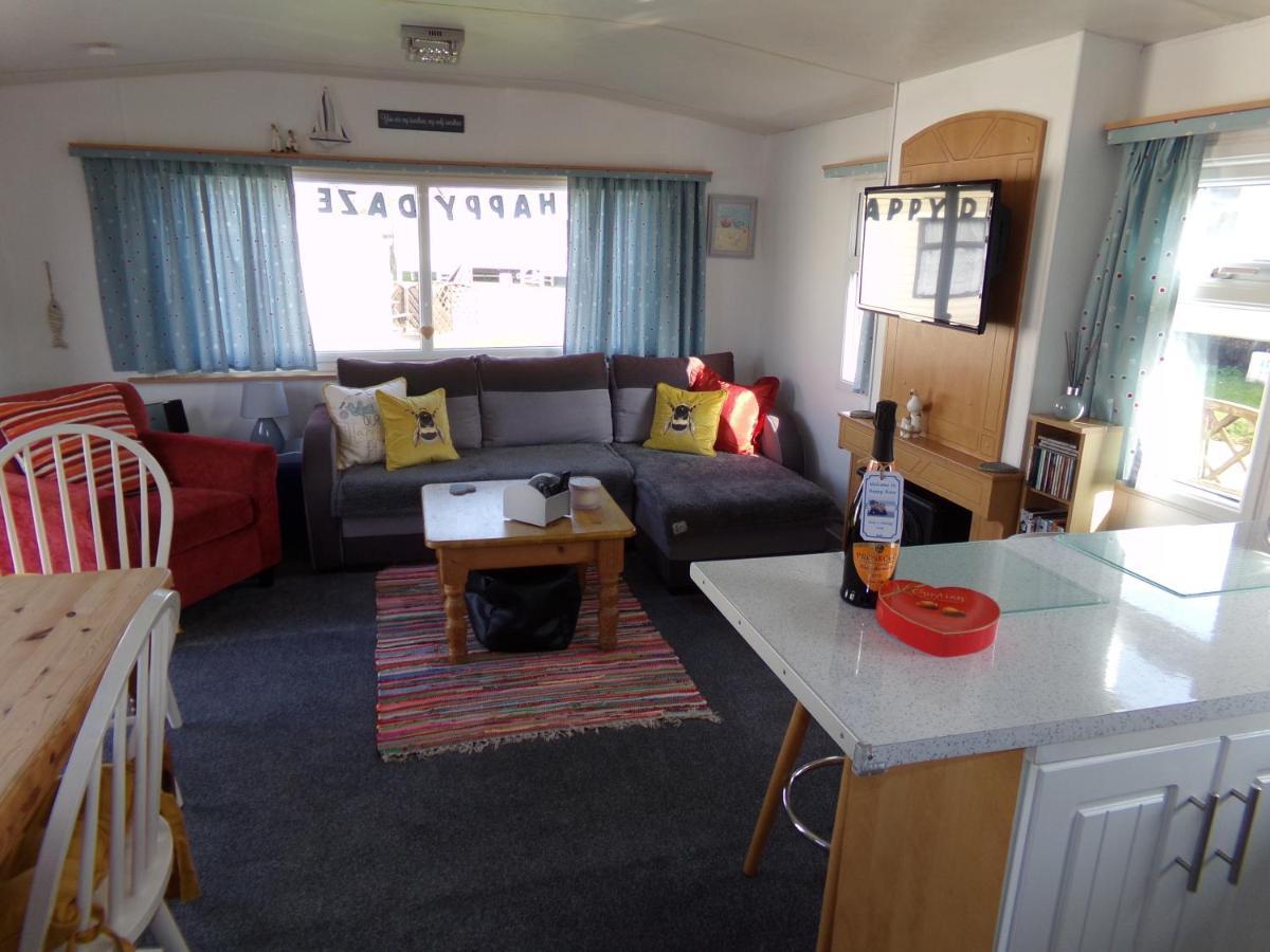 Happydaze Caravan Bacton  Luaran gambar